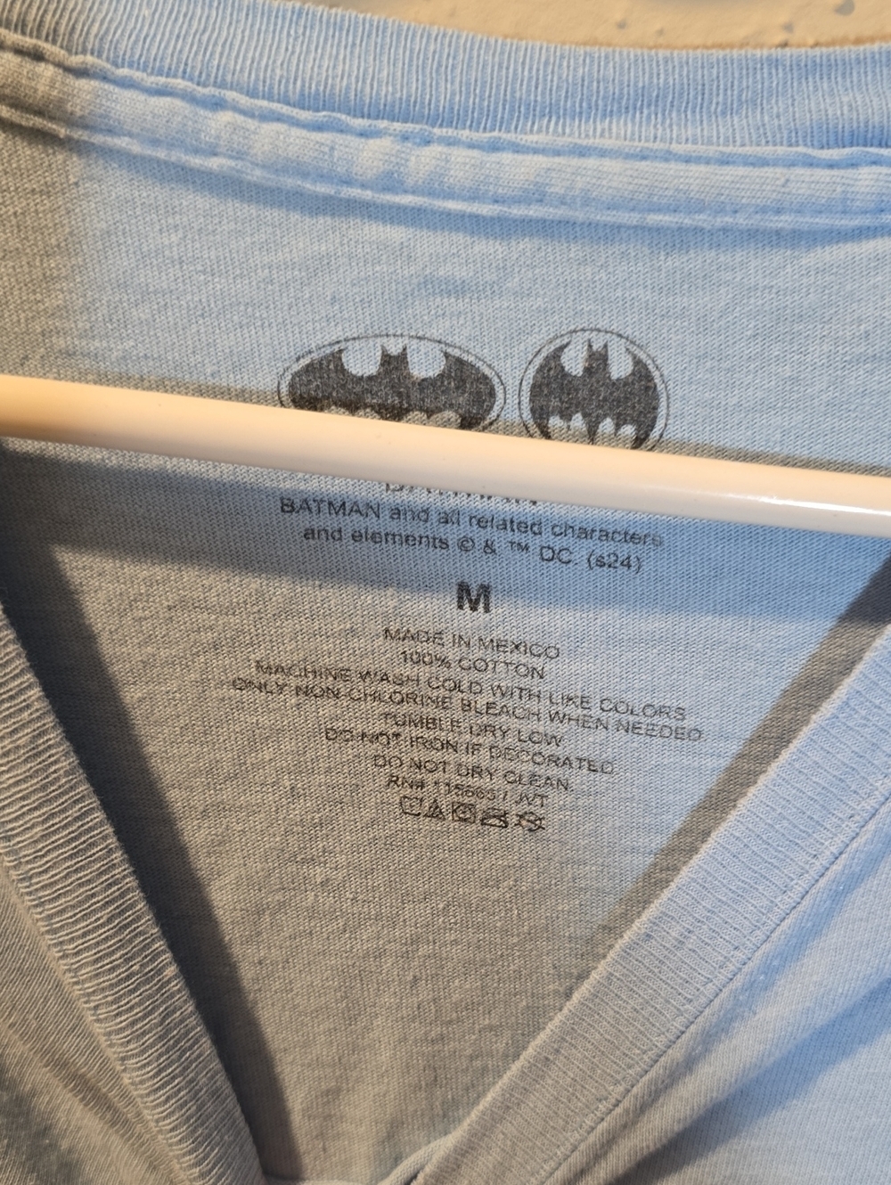 Batman Comic Graphic Tee Unisex Fit - Picture 3 of 4